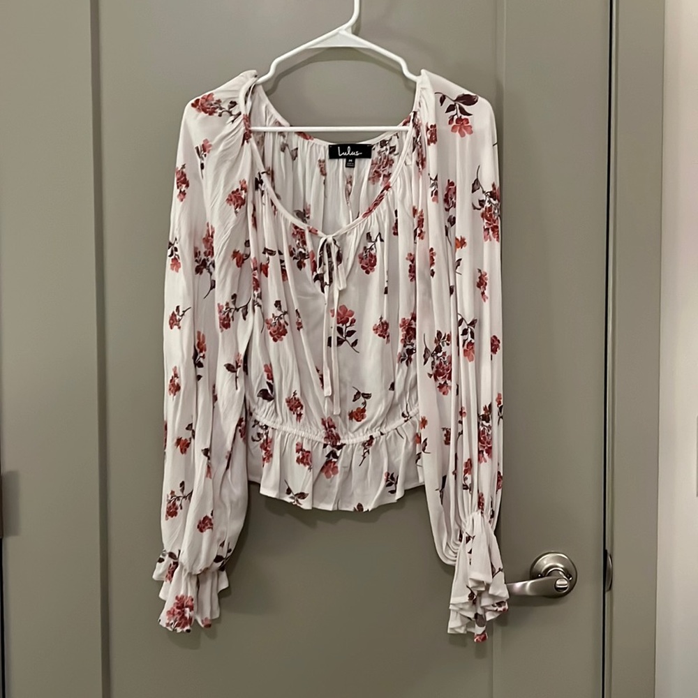 NWT Lulus Top